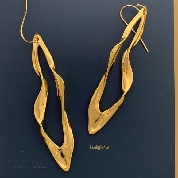 Alexis Bittar Gold Light Sculpted Linear Svelte Crumpled  Hoop Wire Earrings - Picture 3 of 15